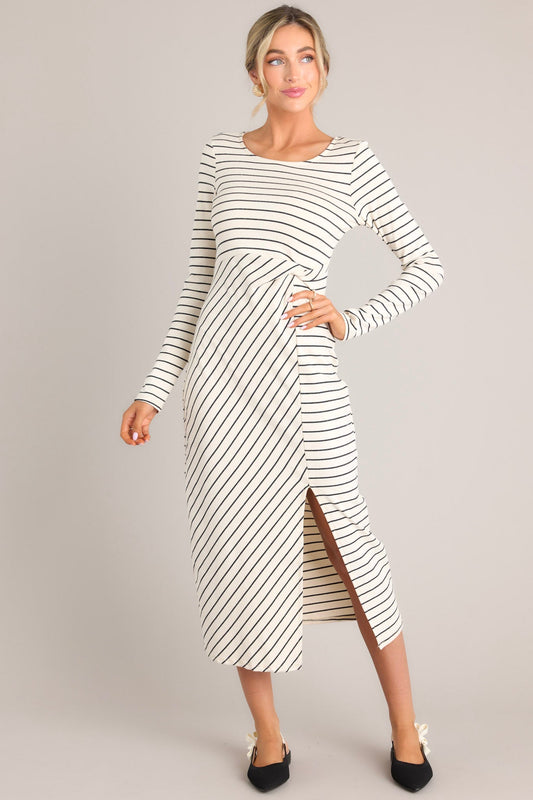 Art Of Living Ivory & Black Long Sleeve Midi Dress