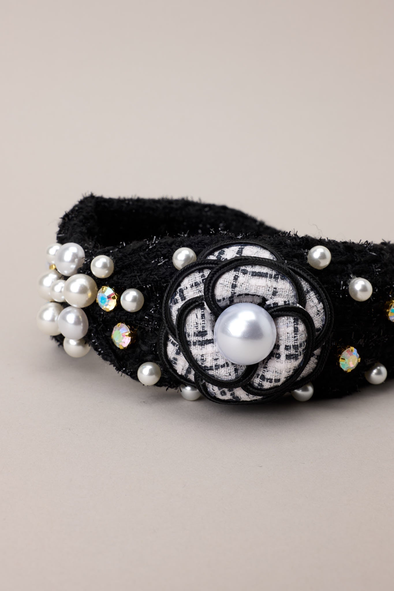 Beauty In Everyday Black Tweed Headband